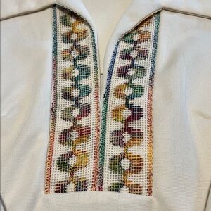 70’s embroidered/cross stitch dagger collar tunic top
